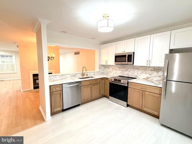 Building Photo - 2305 Westfield Ct