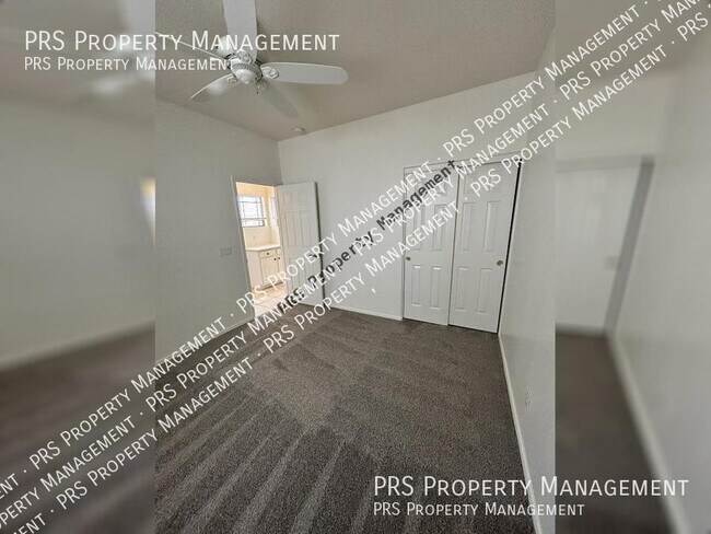 Building Photo - 8003 W Clara Ln