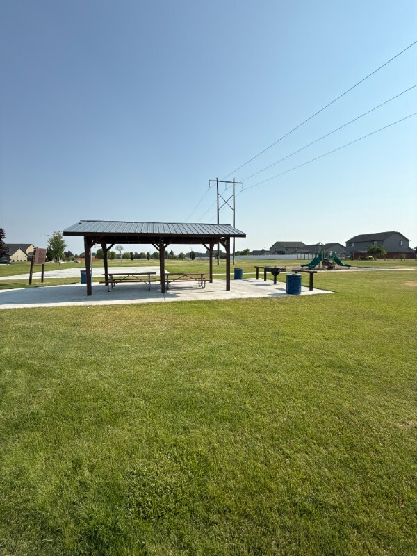 Building Photo - 1353 E Raymond Dr