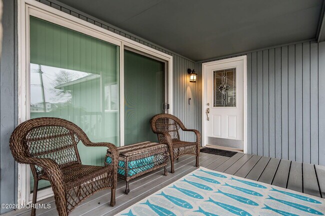 Building Photo - 658 Driftwood Pl