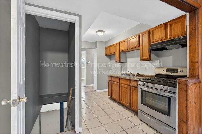 Building Photo - 129 Cameron Rd