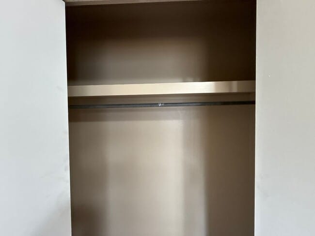 Building Photo - Country and City Side Home