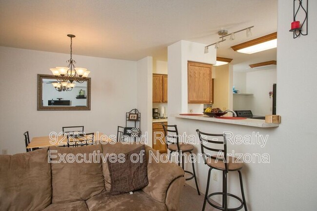 Building Photo - 6428 N Conrad Ln