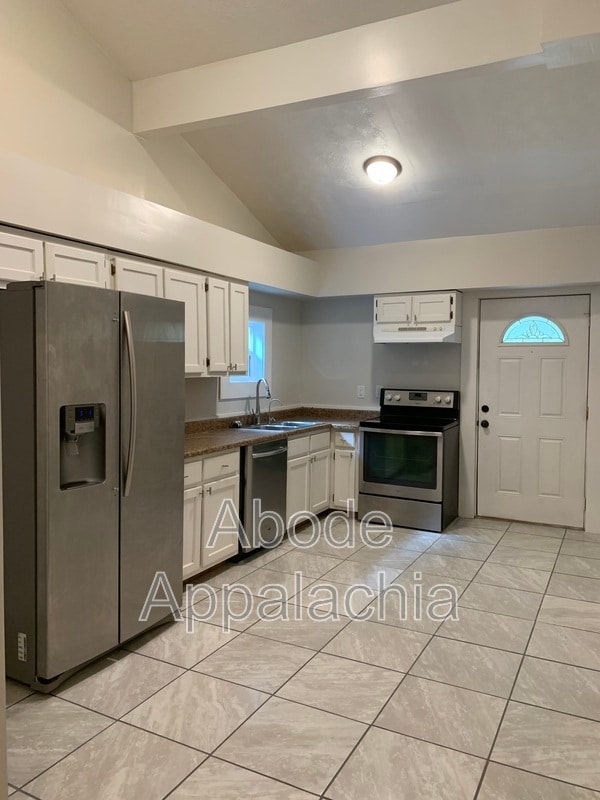 Building Photo - 41 Mullins Hl