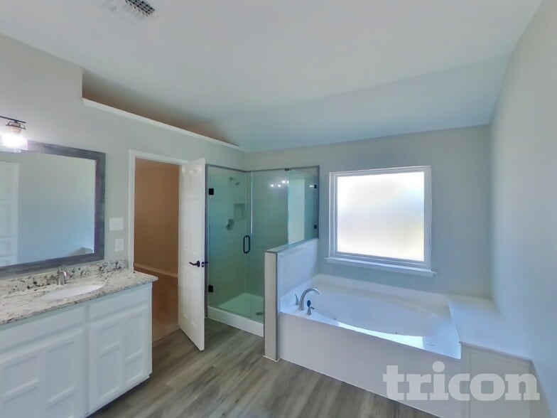 Building Photo - 8401 Manchester Dr