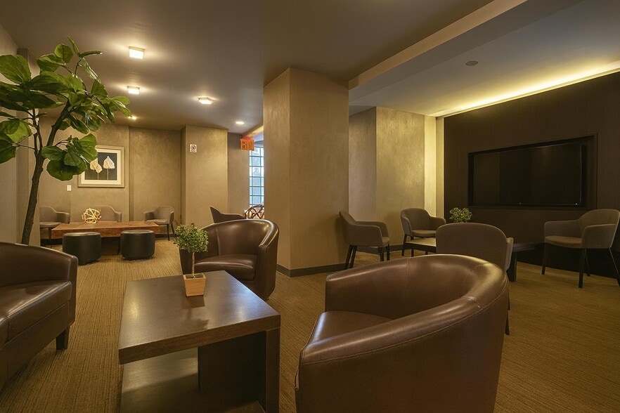 Building Photo - 605 W 137th St