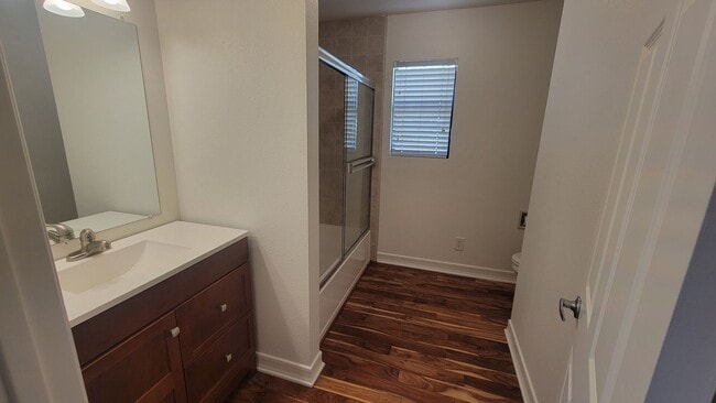 Building Photo - Charming 3-Bedroom 2-Bath with Mountain Vi...