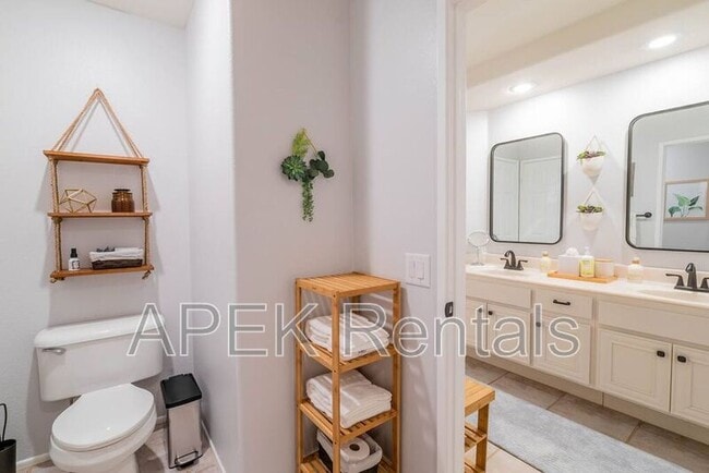 Building Photo - 79150 Ocotillo Dr