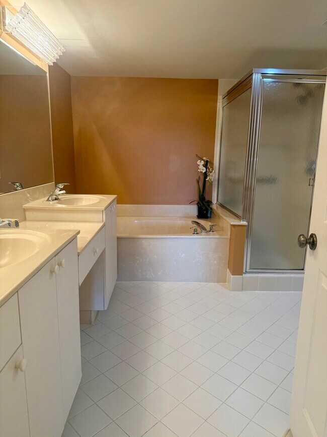 Building Photo - 12529 Imperial Isle Dr