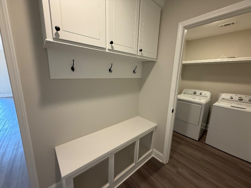 Building Photo - 112 Madisonville Dr