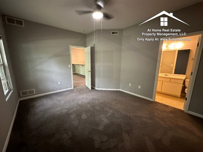 Building Photo - 999 Boulder Ct