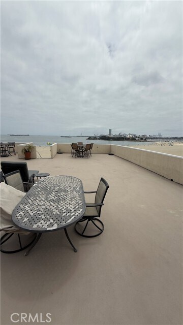Building Photo - 1174 E Ocean Blvd