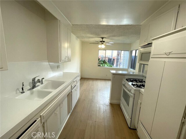 Building Photo - 5167 Yarmouth Ave