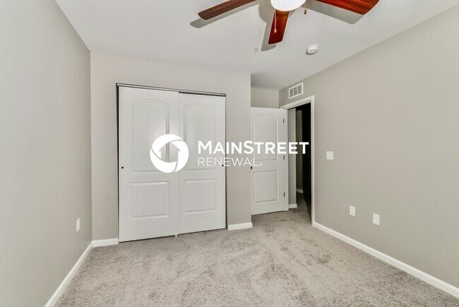 Building Photo - 3 Bedroom Pet-Friendly Home in Jeffersonvi...