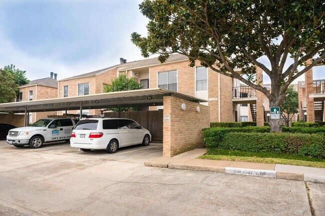 Building Photo - 3742 Thistlemont Dr