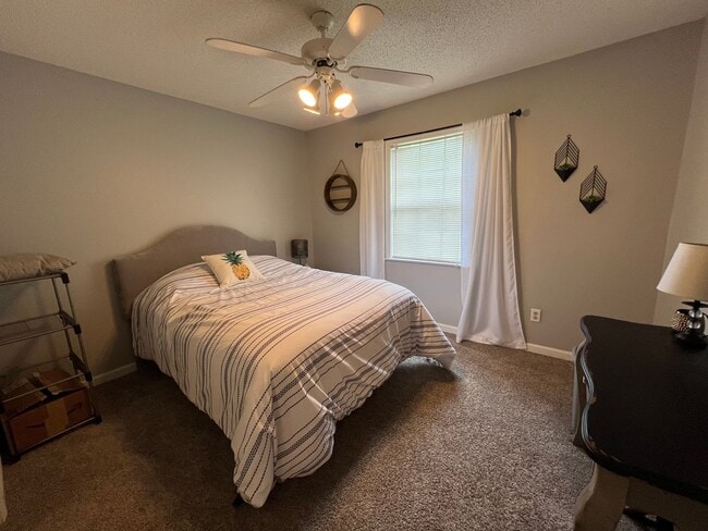 Building Photo - Slice of Paradise: 3-Bedroom, 2-Bathroom Fully Furnished Waterfront Rental