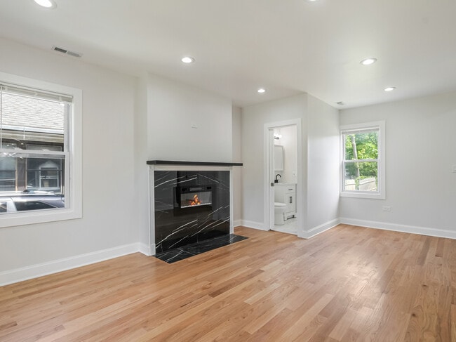 Building Photo - 1309 Ridgewood Dr
