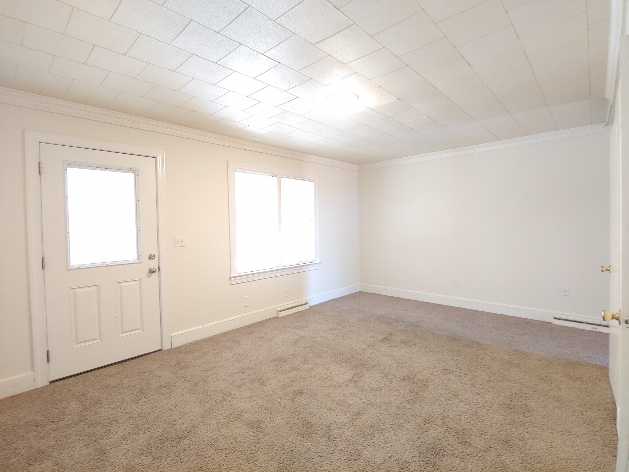 Building Photo - 3922 E Ash St