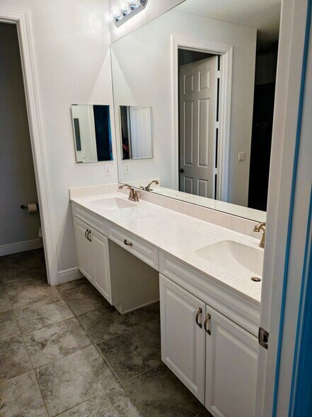 Building Photo - 2557 Bella Vista Cir