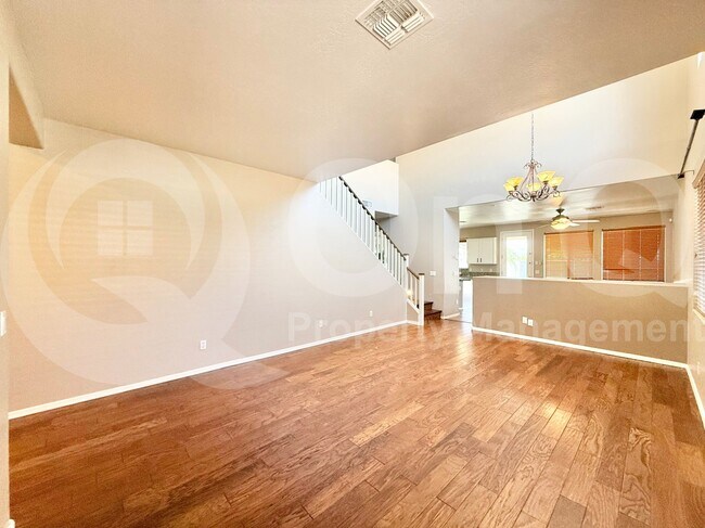 Building Photo - 3318 E Pinot Noir Ave