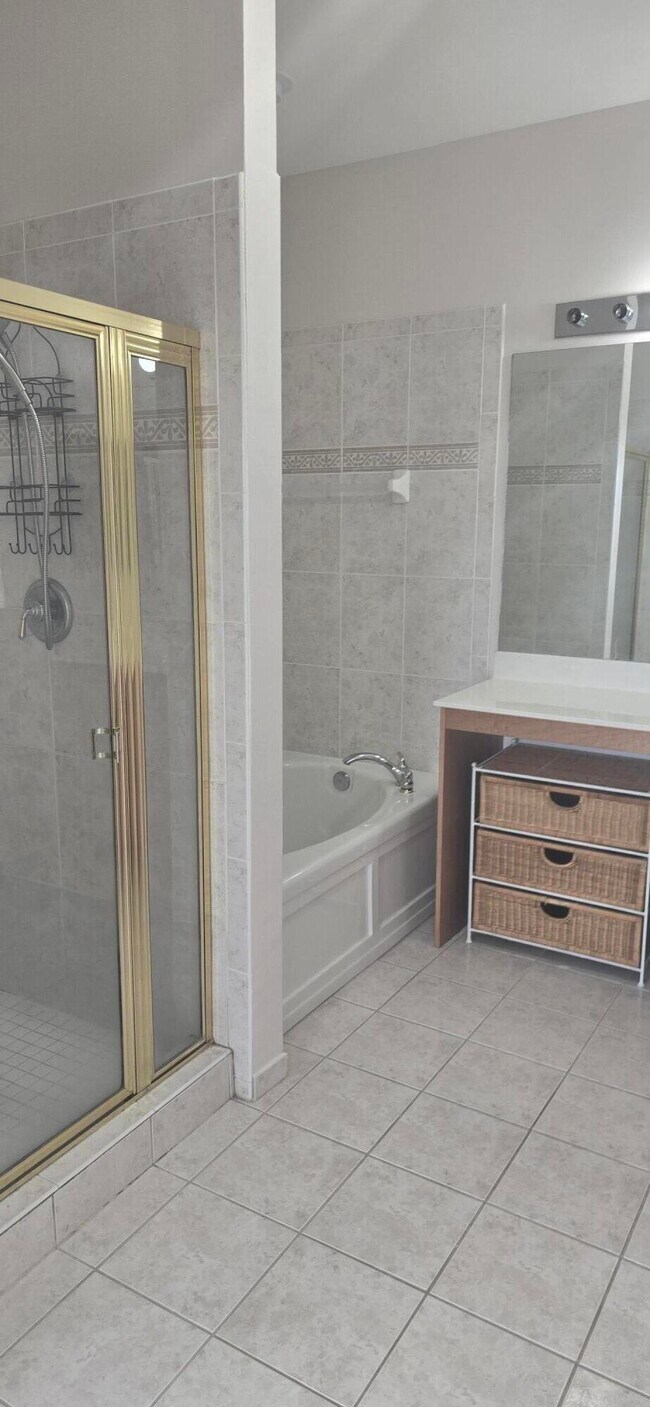 Building Photo - 2919 Crestwood Ter