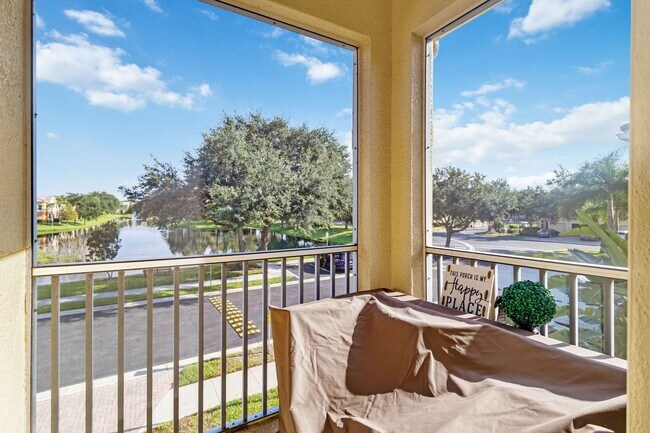 Building Photo - Exquisite & Breathtaking 2 Bedroom 2 Bath Condo Fully Furnished