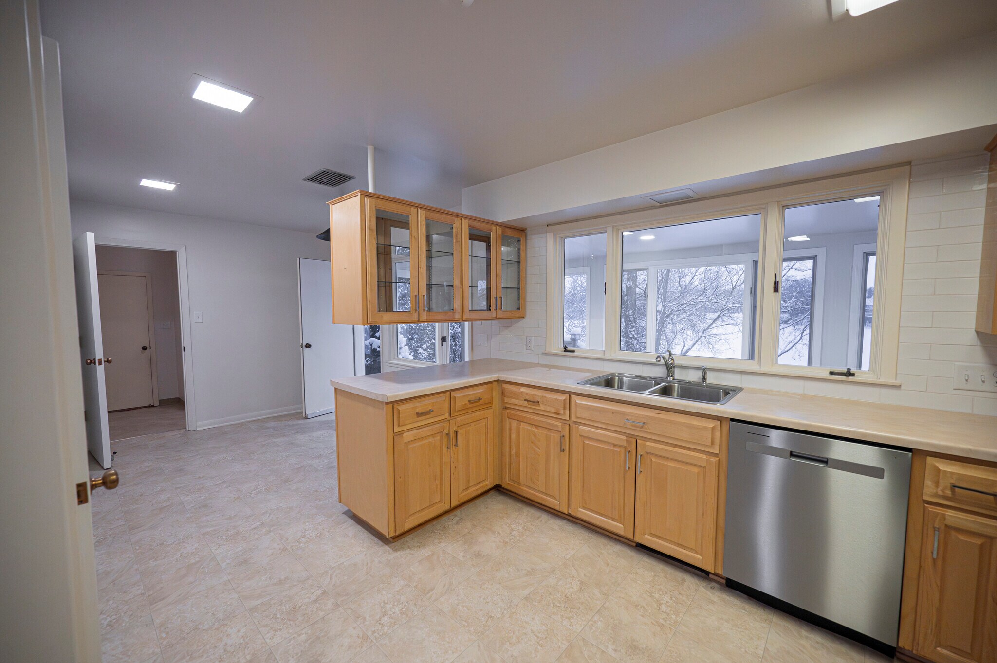 Building Photo - 1011 Third St