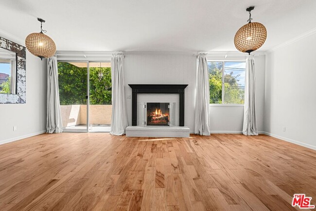 Building Photo - 10671 Holman Ave