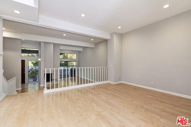 Building Photo - 1560 Michael Ln