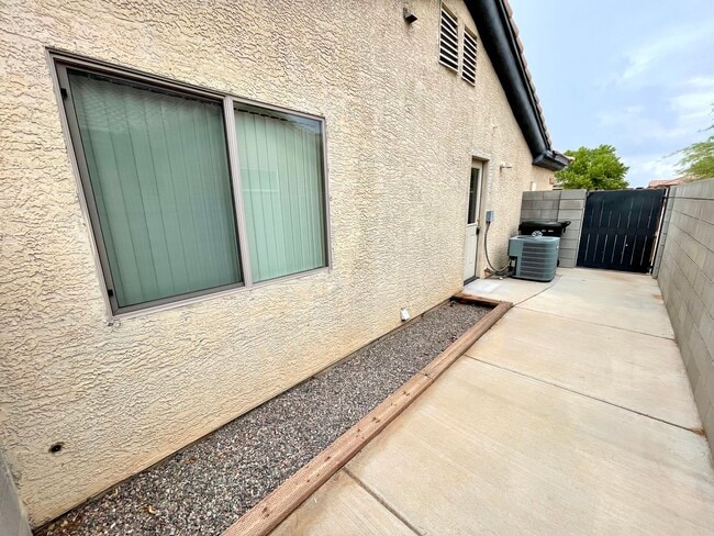 Building Photo - Beautiful 3 Bedroom Home in Cul de Sac!