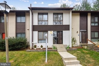 Building Photo - 11825 Coopers Ct