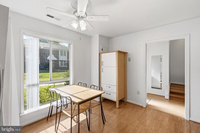 Building Photo - 3695 Persimmon Cir