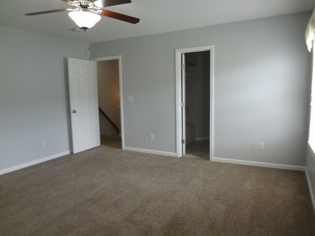 Building Photo - 101 Dorsett Ct