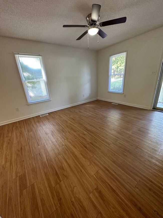 Building Photo - 3 bedroom close to Downtown Wendell