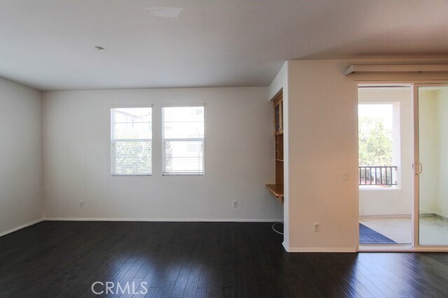 Building Photo - 941 S Bluff Rd