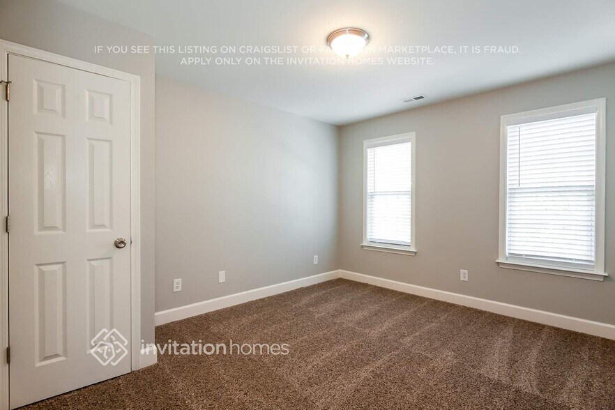 Building Photo - 2713 Black Cherry Dr