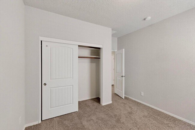 Building Photo - 6736 Tempe Ave NW