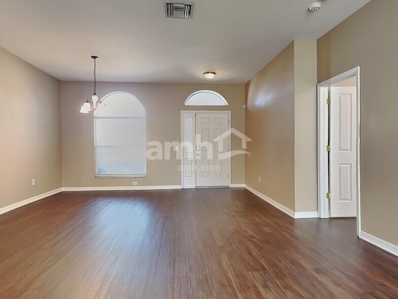 Building Photo - 1531 Kish Blvd