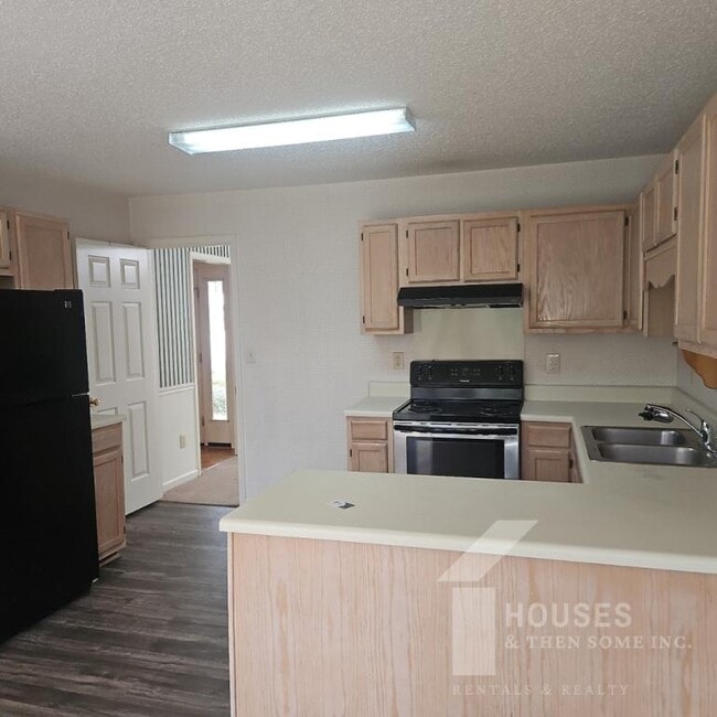 Building Photo - 3 McBee Chapel Rd