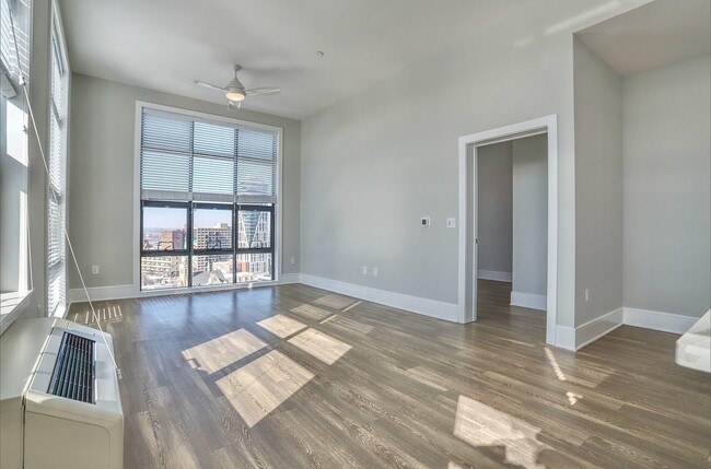 Building Photo - 32 Oakland Ave