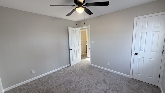 Building Photo - 2101 Cass Ave