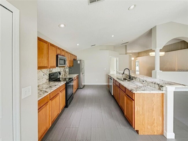 Building Photo - 4655 Doral Park Ave