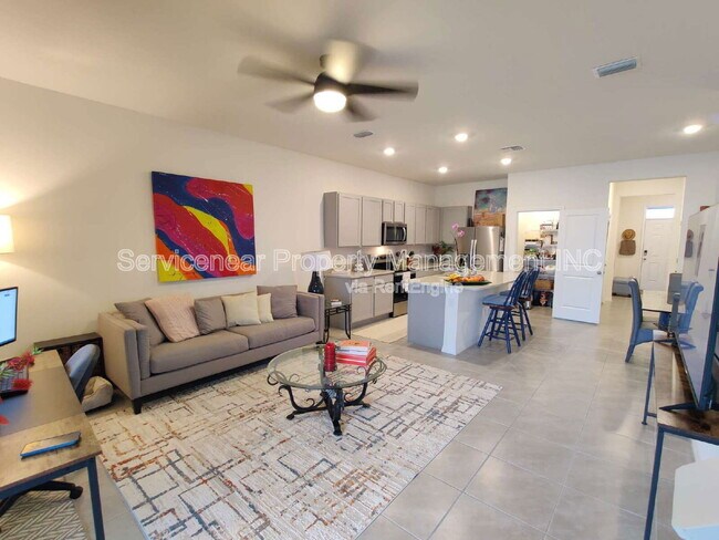 Building Photo - 32988 Major Oak Dr