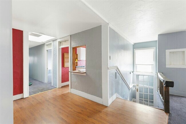 Building Photo - 414 Main Ave W