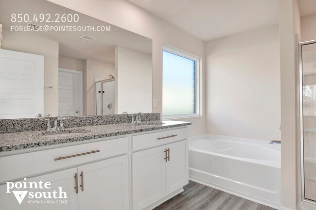 Building Photo - 32038 Lyon Rd