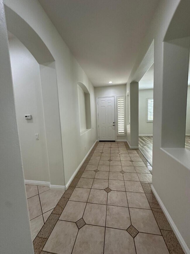 Building Photo - 110 Francesca Ct