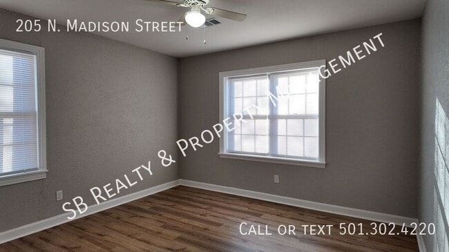 Building Photo - 205 N Madison St