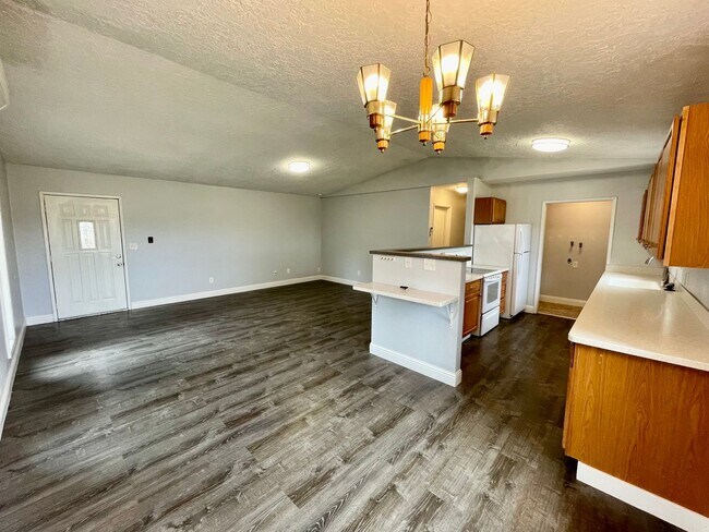 Building Photo - 1201-1203 Zeta Ct