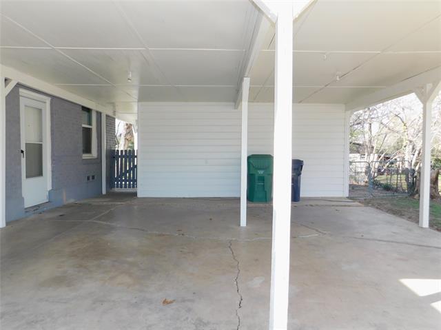 Building Photo - 819 Thomas St