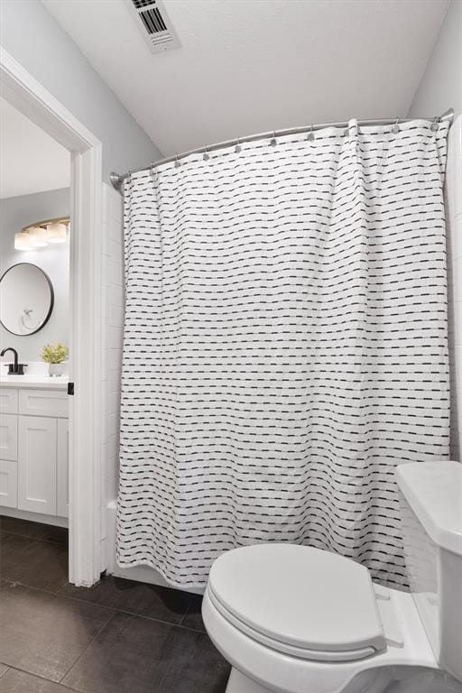 Building Photo - 3817 Newland Dr